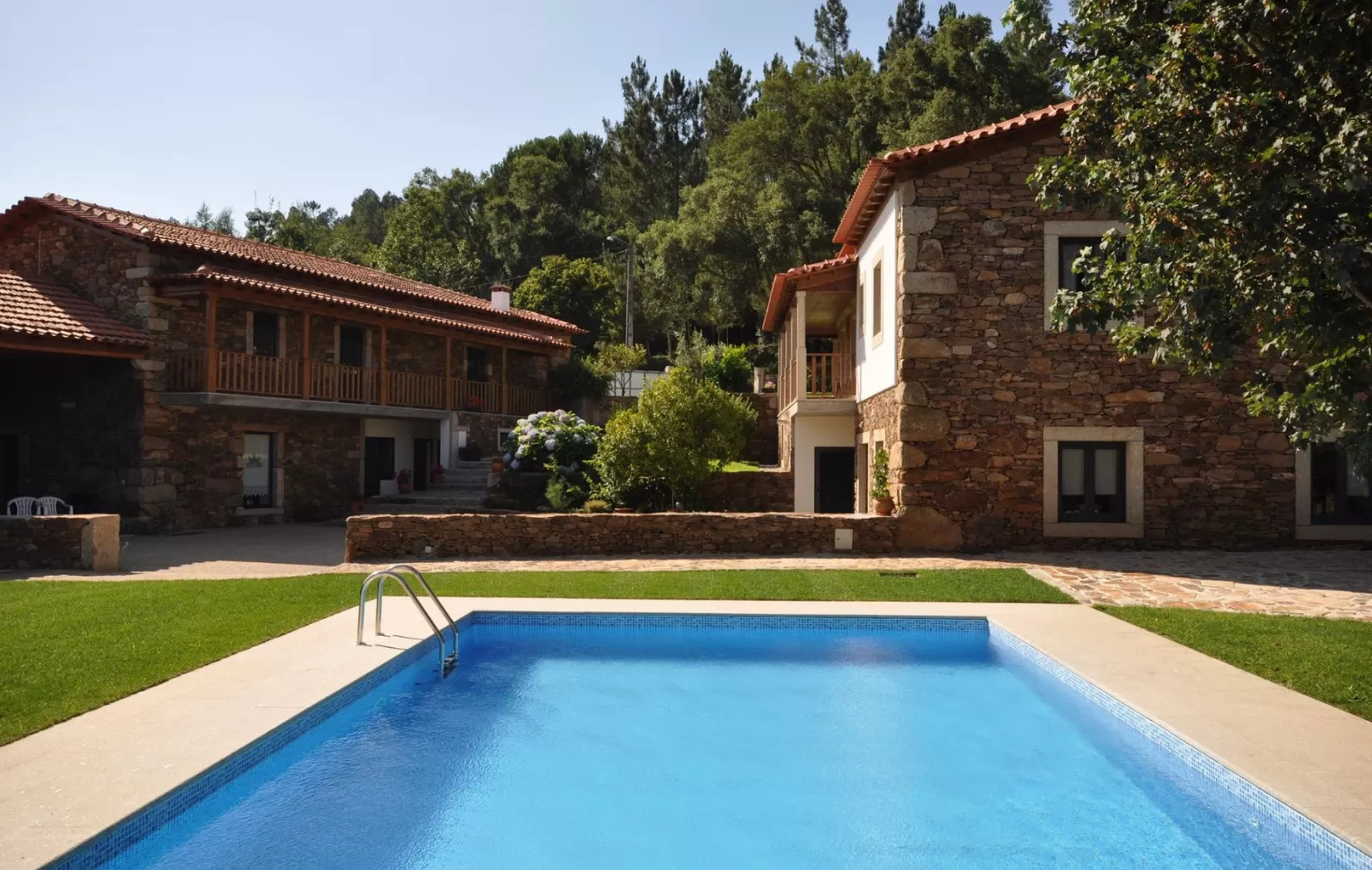 É proprietário de um alojamento? Não espere mais, solicite a nossa ajuda! O My Concierge, faz gestão de alojamentos! Tenha mais rentabilidade sem preocupações.